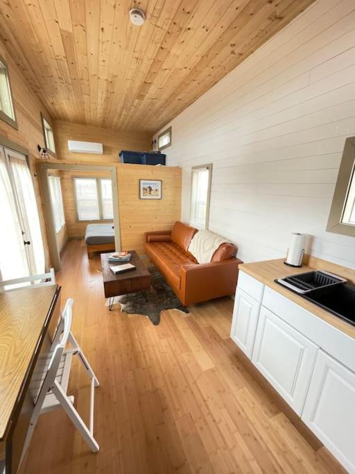 Grand Canyon Hideaway Tiny Home Валл Екстер'єр фото