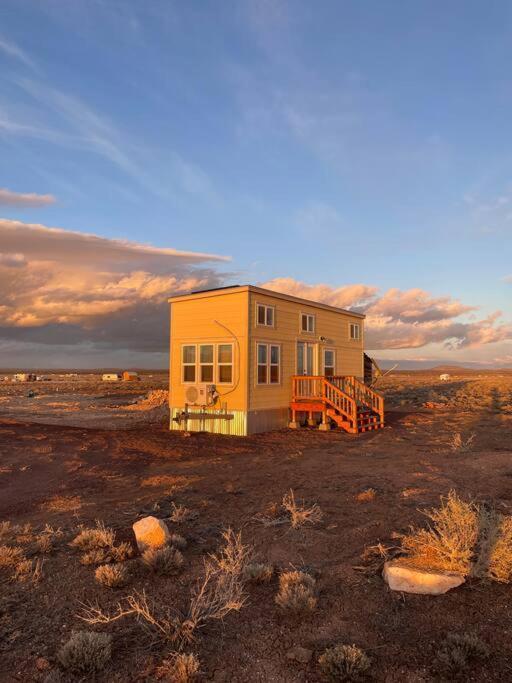 Grand Canyon Hideaway Tiny Home Валл Екстер'єр фото
